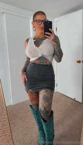 I m ready to wrap these legs around you