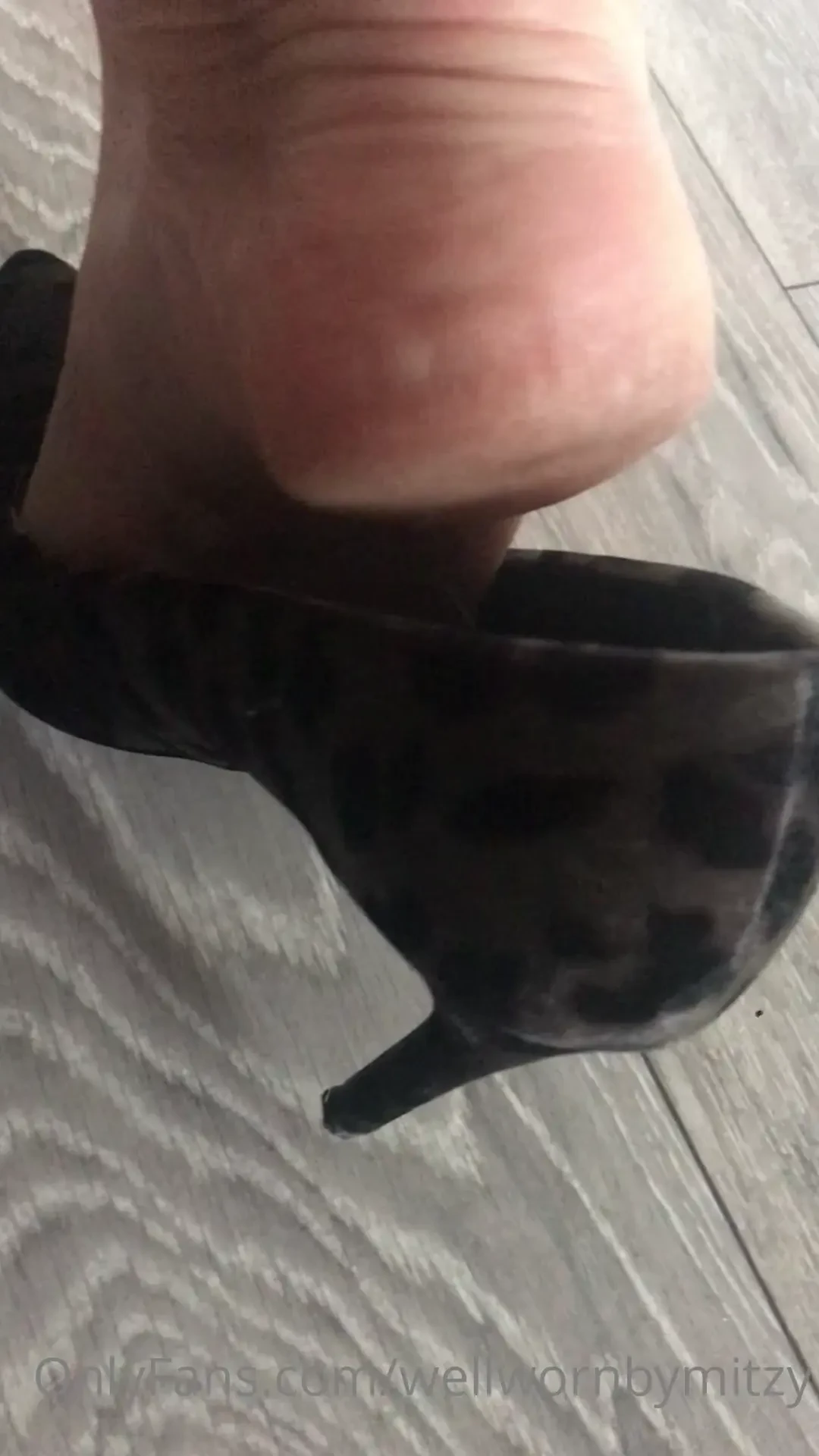 Velvet animal print stilettos scrunching my toes and heel pop 