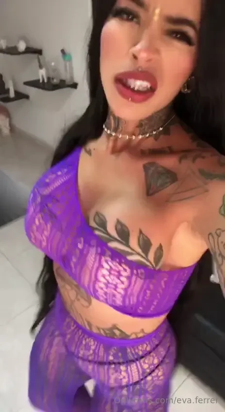 Serving you big titty energy 