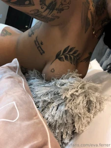 Bet you cant take your eyes off these big tits i dont blame you