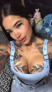 Cant blame you for staring