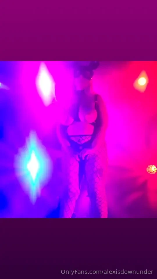 I was lucky enough to be apart of the intermission voyeur experience 