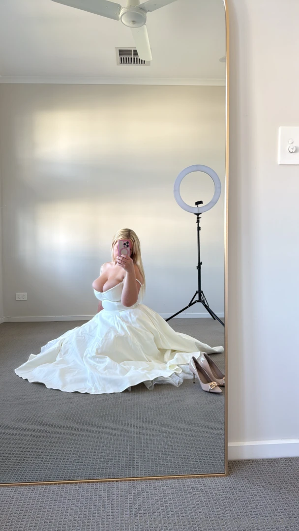 What do you think of this house of cb dress i bought for a gala i m 