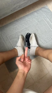 Solo gi dovete stare cadere come cani you just have to stay down fall