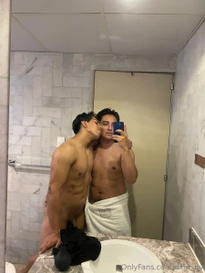 Que ricos besos con adonixboy part 1
