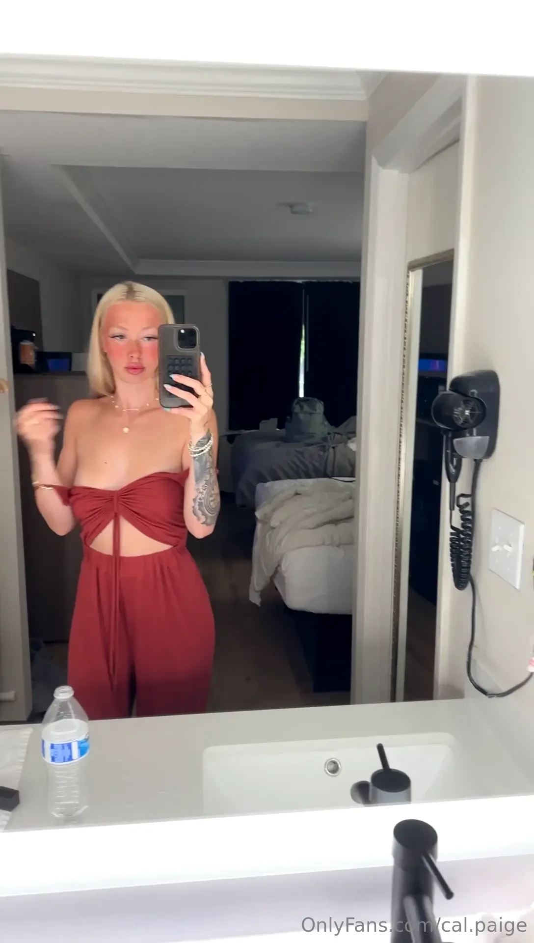 Lmao i was trying to take a cute nudie 