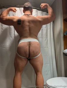 Whenever i m in a hotel i end up taking 50 pictures of my big muscular