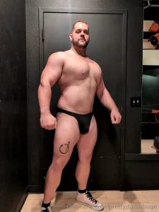 Love the feeling of sweating being pumped after the gym and showing