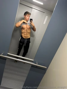 Who wants to lick up my abs