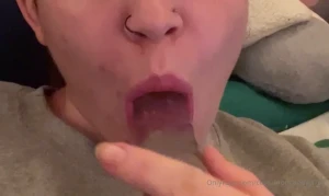 Wanna see the whole video subscribe to cinnamon candyy i ll be posting