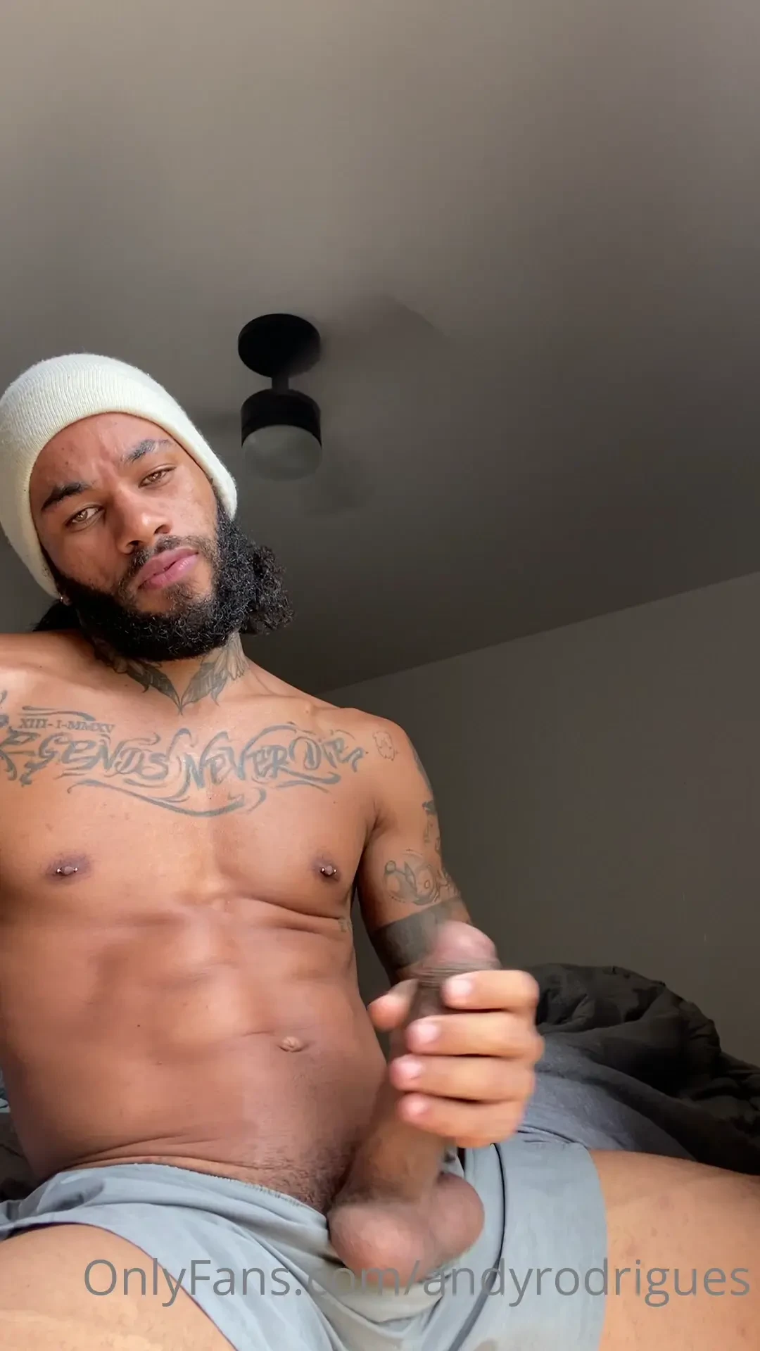 Already packing my clothes to travel ready to lots of sex 