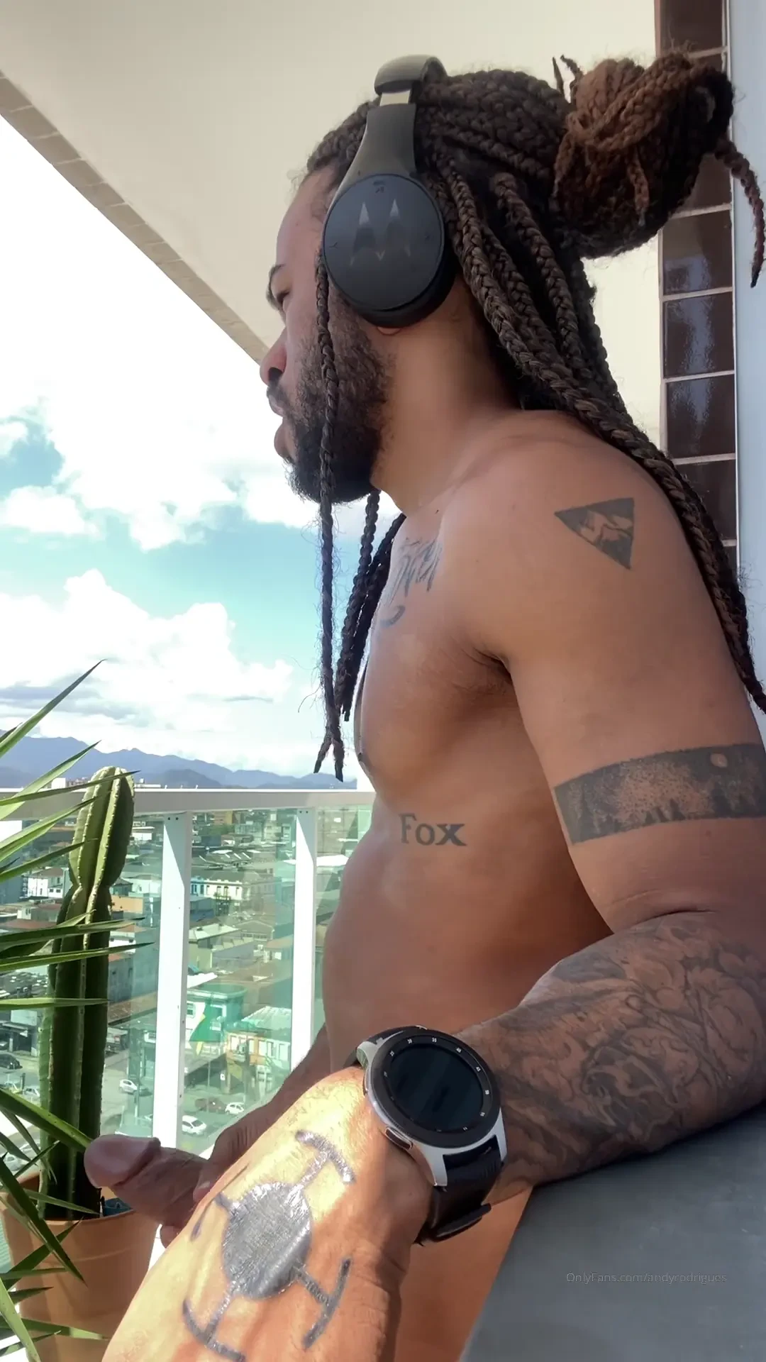 Jackoff with a good view 