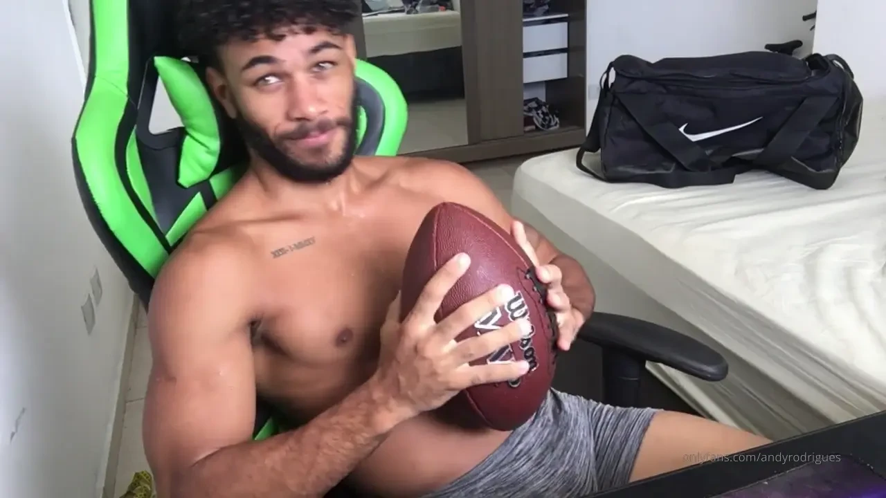 Jackoff after the football training 