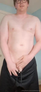 I love getting naked and showing off