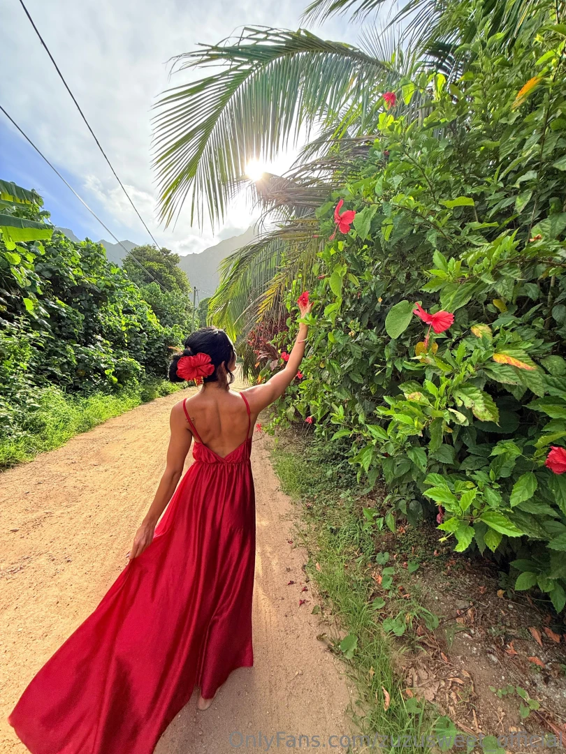 The beauty of moorea travelbuddies part 2 