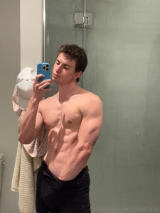 Rise n grind let s start the week off right