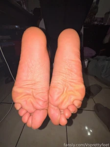 Press your lips against these sweaty soles part 4