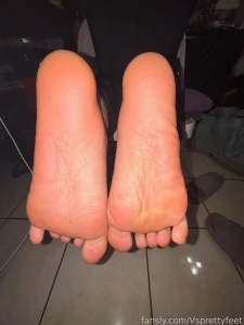 Press your lips against these sweaty soles