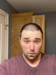 Think i should keep my hair long or keep it buzzed part 1