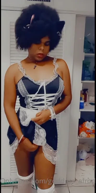 Believe me i tried to focus on my chores like a good catgirl but idk i 