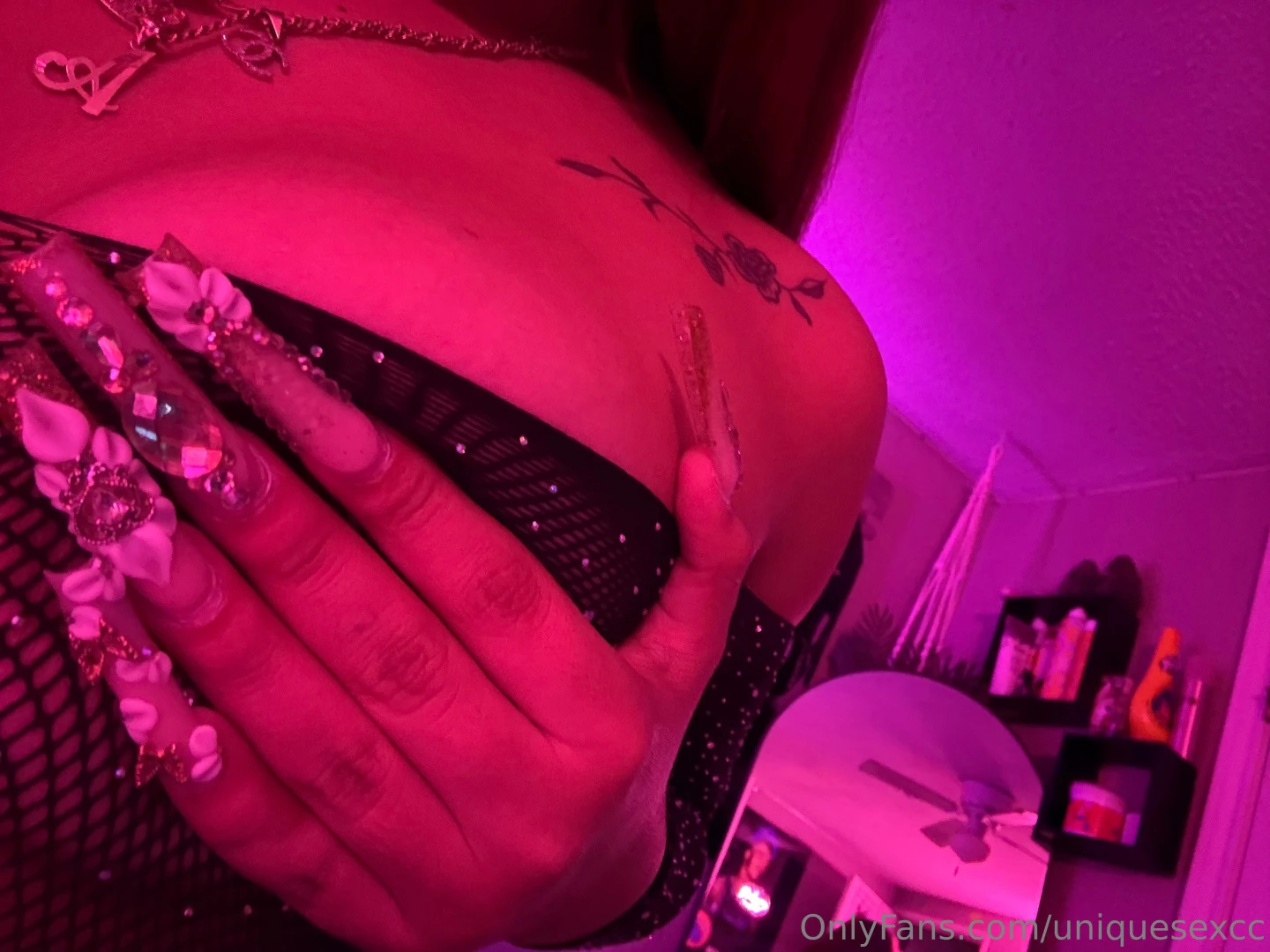 Come and touch me already 