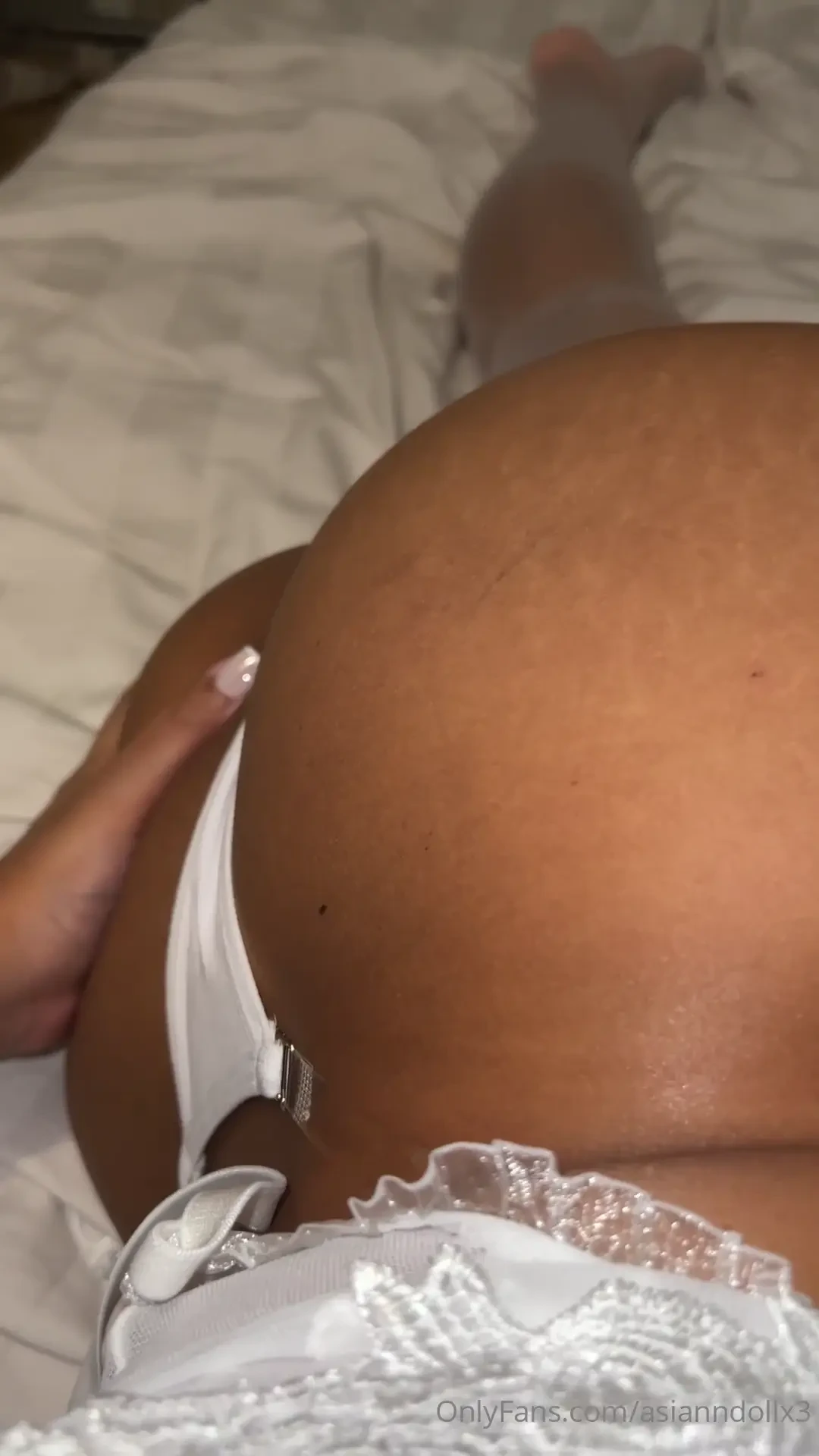 I wanna wreck my tight little hole for you is better if you watch it 