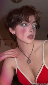 Aaaaaand i smeared the makeup all over my face lolz part 2