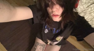 In my minecraft boxers first post be nice xx part 2