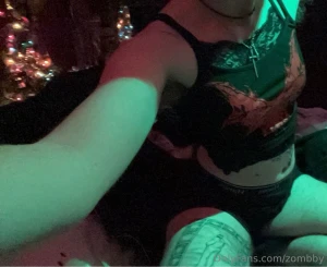 One of my fav thigh pics ever in this post part 2