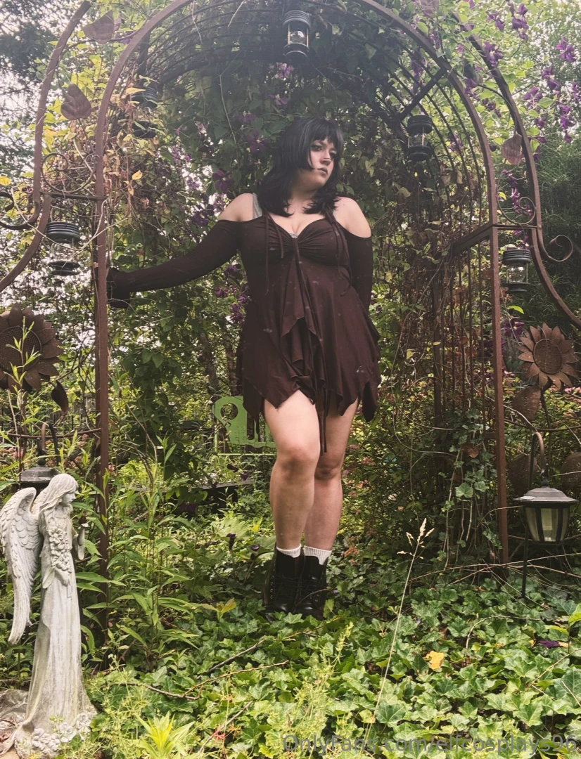 Tried to do a lil photoshoot today but it s too hot outside and being 