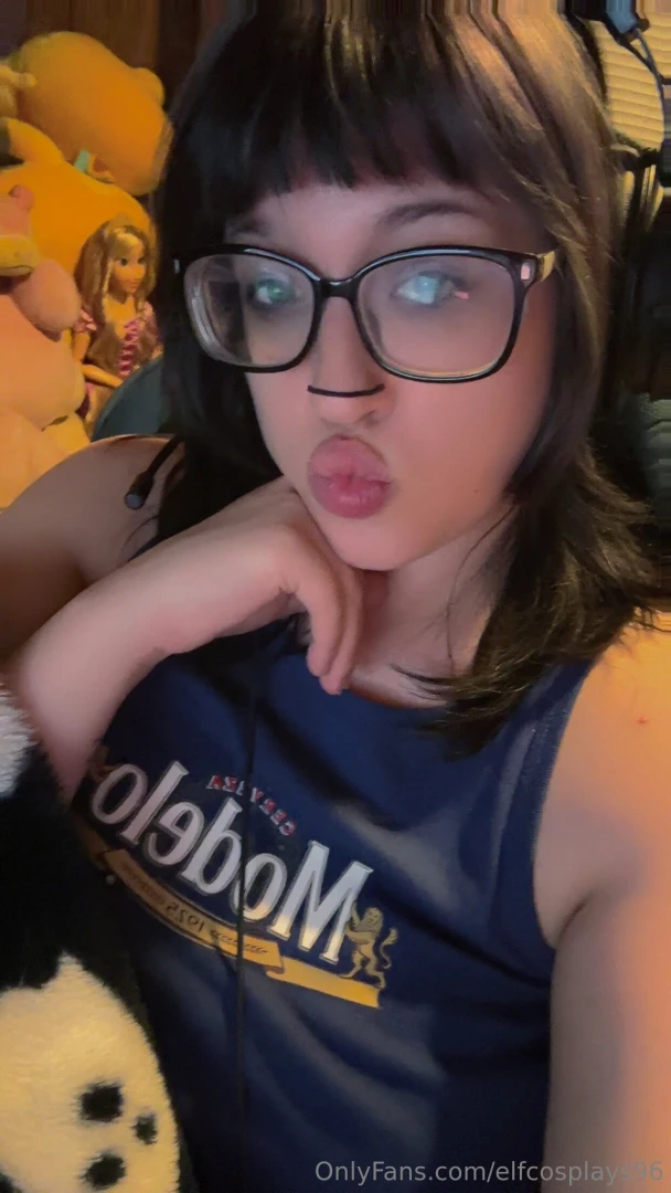 A goodnight kiss from me to you 