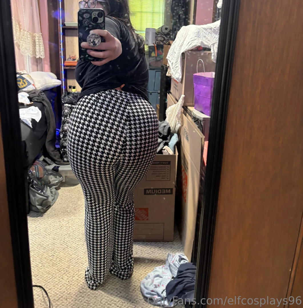 Do these pants make my ass look fat part 2 