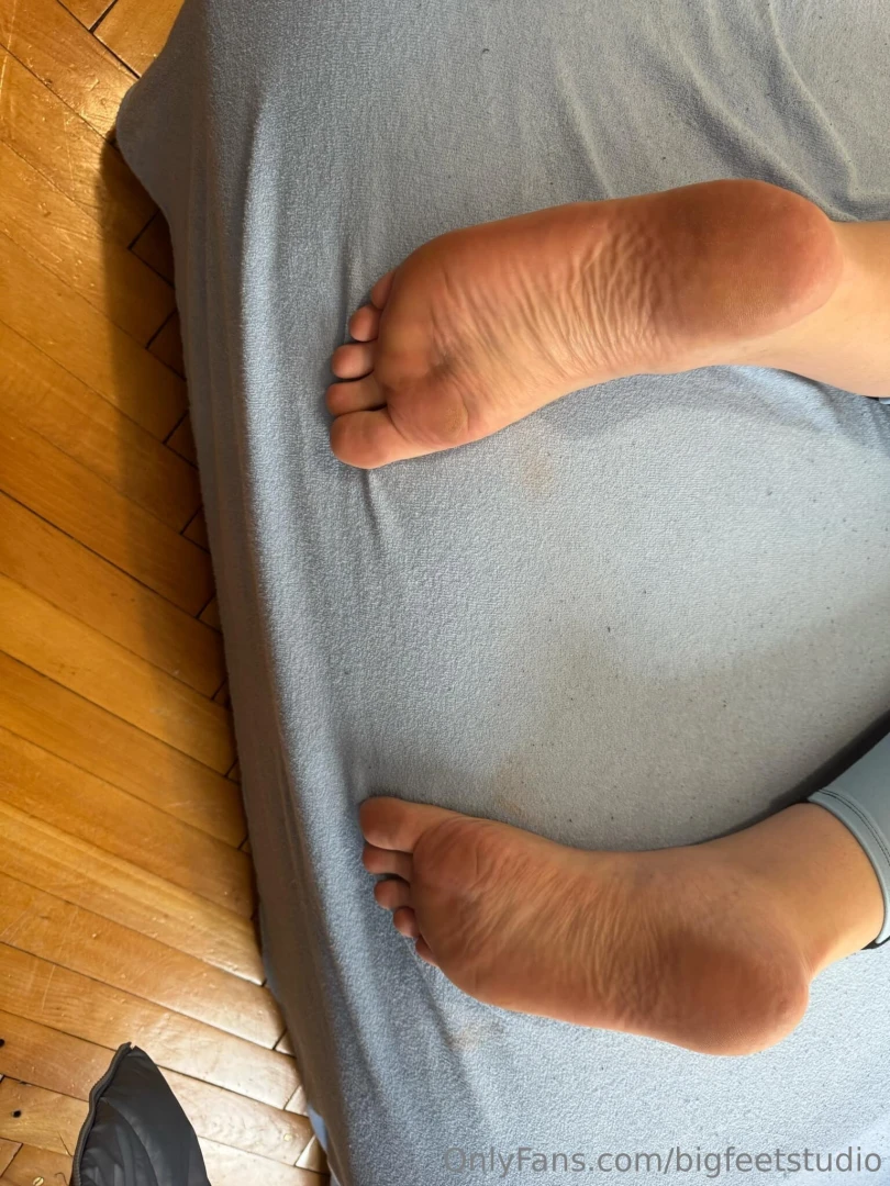 Red velvet s sexy giant feet part 6 
