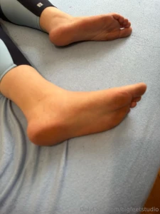 Red velvet s sexy giant feet part 4