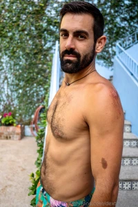 It s the freakin weekend what are you doing