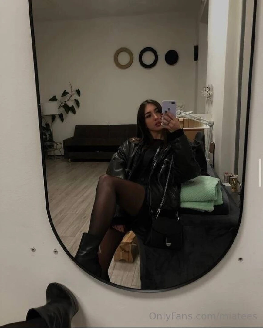 Dark mood suits me part 1 