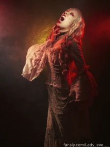 Bow before your queen or face the consequences of your choices vampire part 4