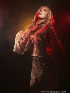 Bow before your queen or face the consequences of your choices vampire part 10