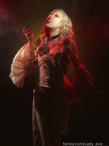 Bow before your queen or face the consequences of your choices vampire part 3