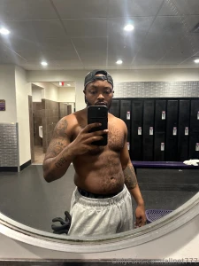 When this post gets to 100 in tips i ll be putting on a live show