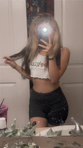 5 nude teasing vid tip 5 and it ll slide in your dms with it babesss