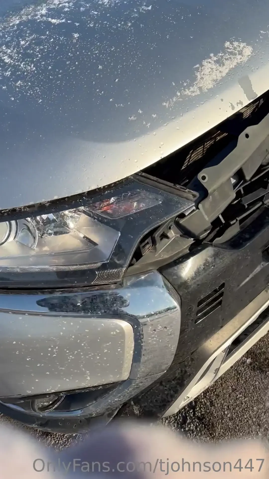 Sorry guys was in a wreck with a deer since these feet pics ain t 