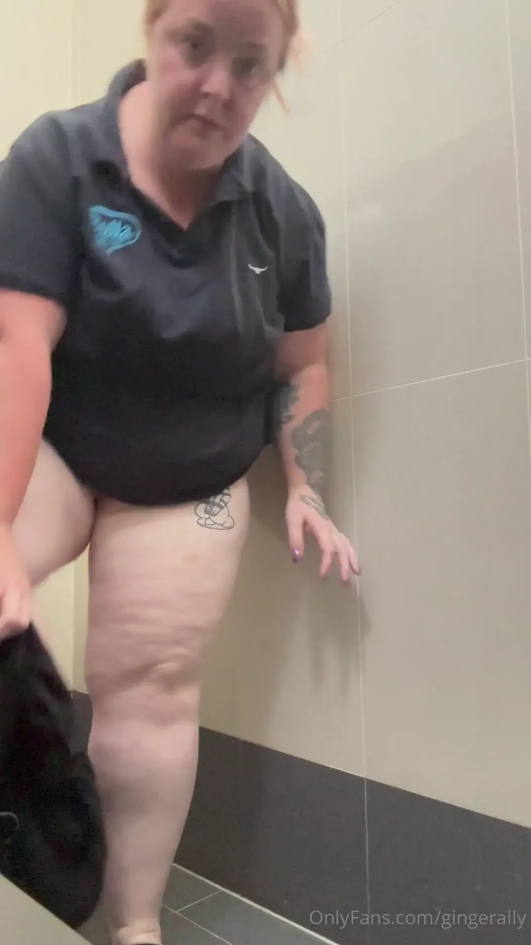 A bit of cheeky fun at the gym getting changed last night 