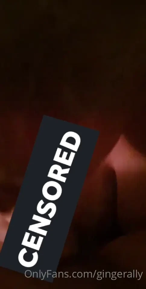 Wanna watch me suck on a thick cock send me a message and you ll get 