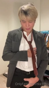 5 been working hard for the whole day and now i m both stone and horny