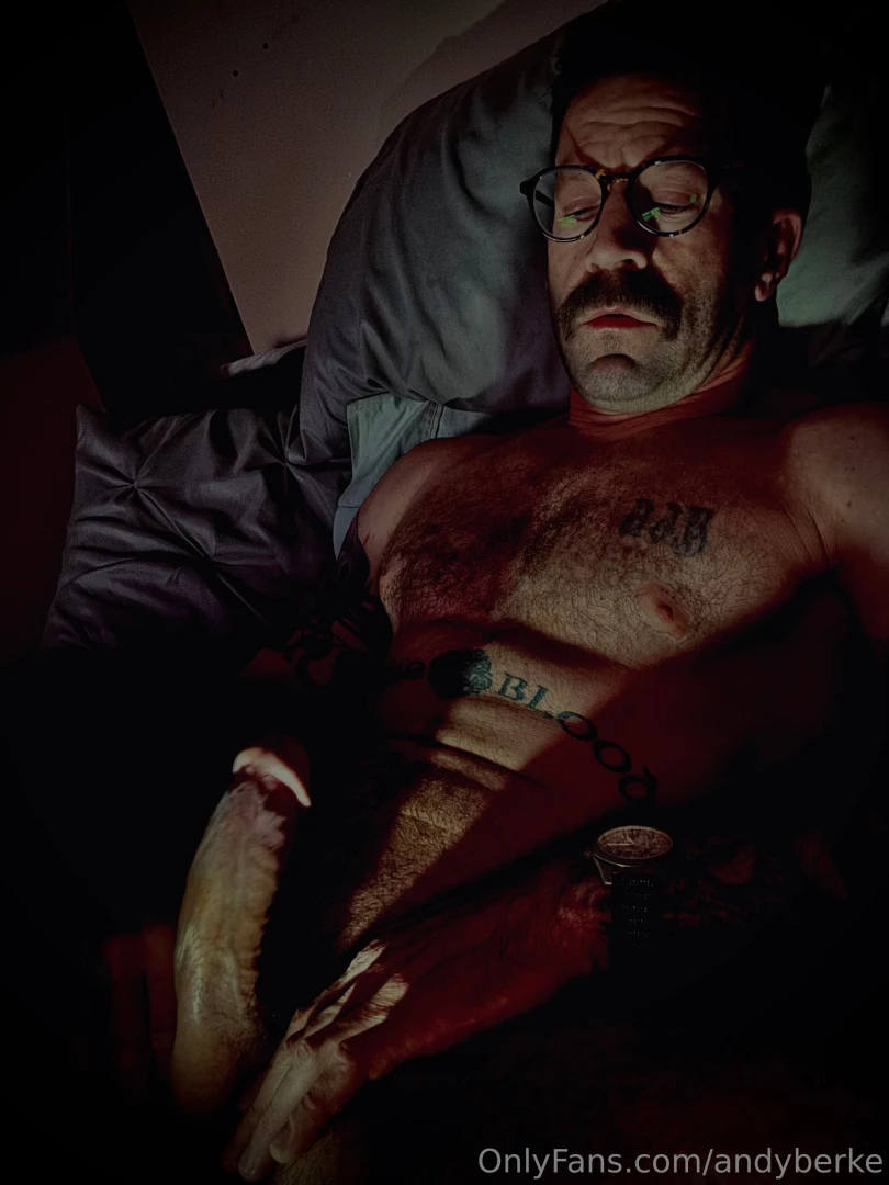 Watch how far i shoot when i stroke before bed and let it loose when i 