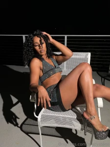 Swipe right stare hard and imagine the rest part 2