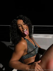 Swipe right stare hard and imagine the rest