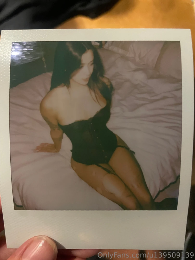 I wanna take cute polaroid pics like this for u who tryna see the rest 