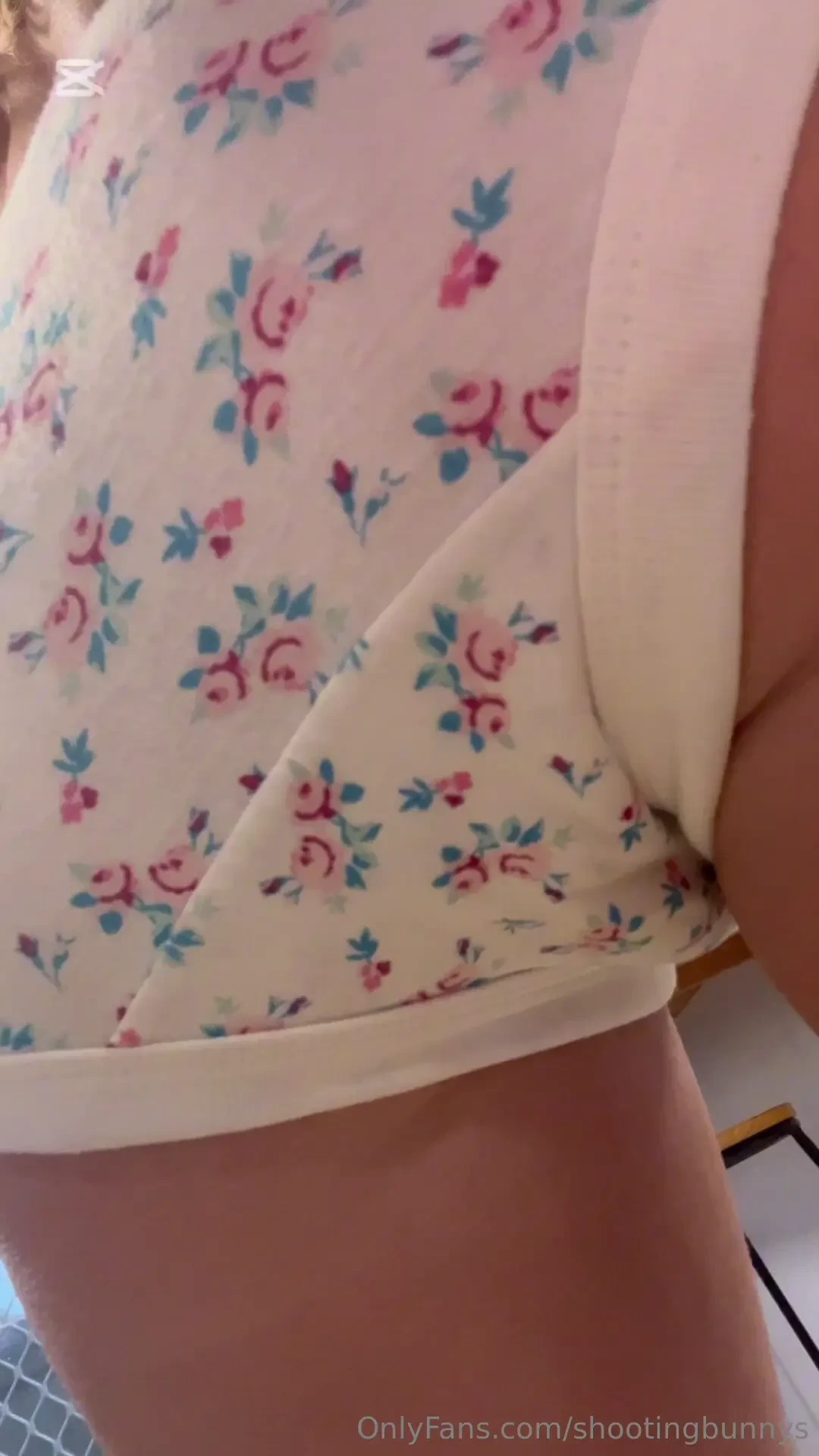 Flirty and gassy a perfect combo 